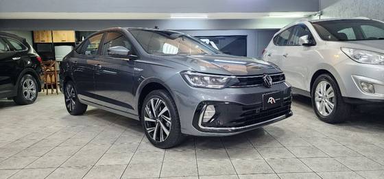 VOLKSWAGEN VIRTUS 1.0 200 TSI HIGHLINE AUTOMÁTICO